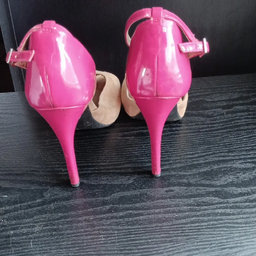 BCBG Colorblock Heels Nude Suede + Pink Patent Heel Peep Toe Size 8 - Picture 3 of 4
